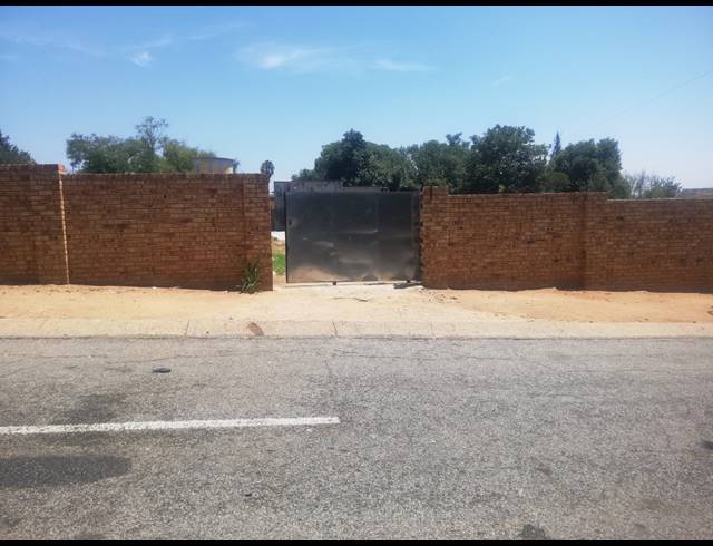 1,723M² VACANT LAND FOR SALE IN KEW